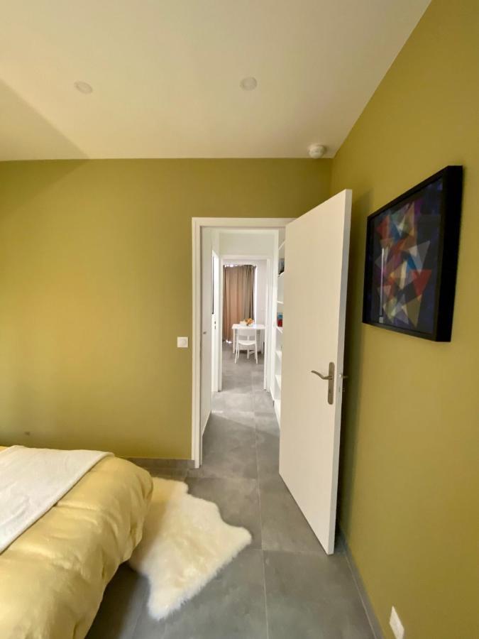 Chez Les Artistes De Menilmontant Apartment Paris Exterior photo