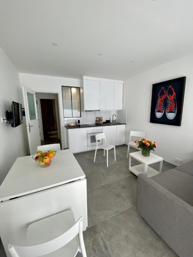 Chez Les Artistes De Menilmontant Apartment Paris Exterior photo