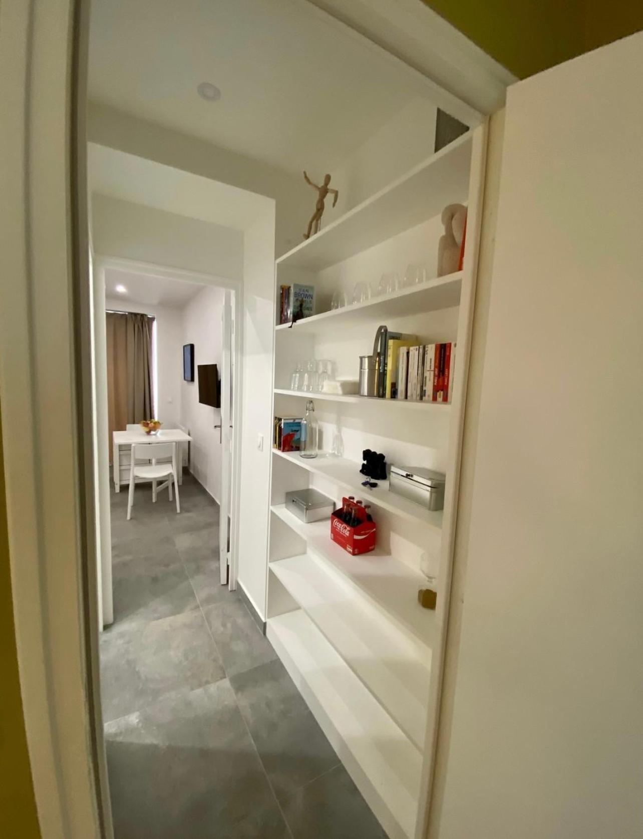 Chez Les Artistes De Menilmontant Apartment Paris Exterior photo